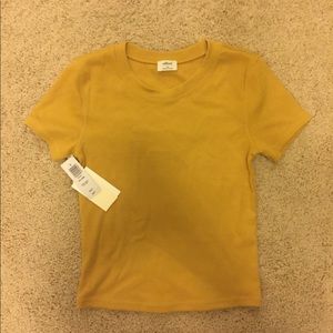 Aritzia Wilfred Helaine Baby Tee in Mustard